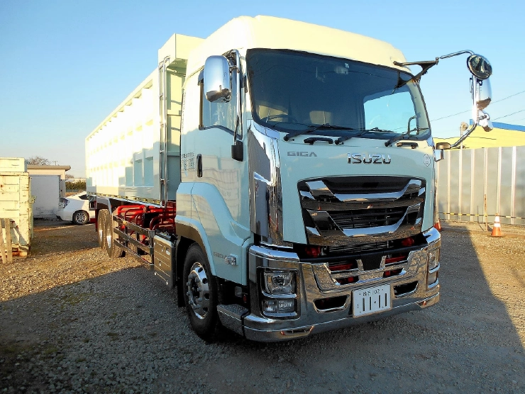 10tダンプ車